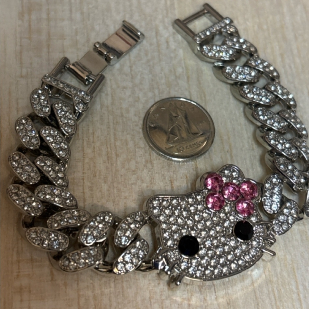 Hello Kitty Sparkling Bracelet - Picture 3 of 5